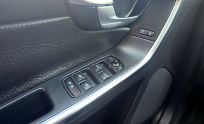 Volvo XC 60 2.0 T5  5p 2013 Gasolina-7
