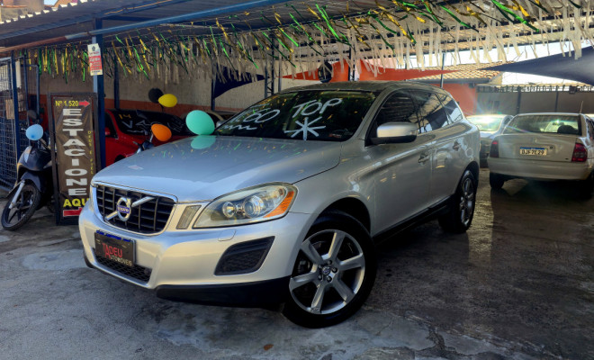 Volvo XC 60 2.0 T5  5p 2013 Gasolina
