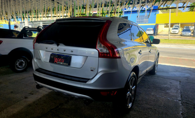 Volvo XC 60 2.0 T5  5p 2013 Gasolina-0