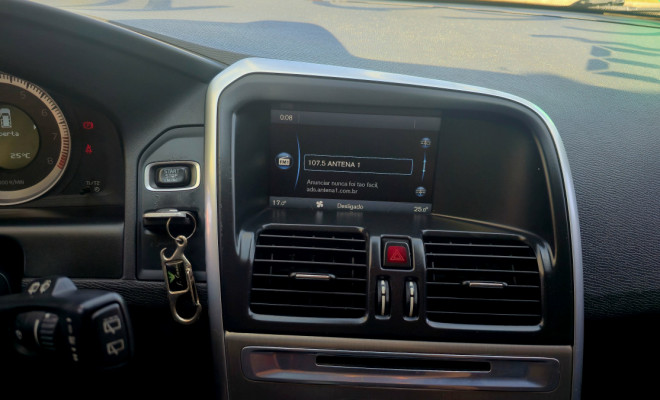 Volvo XC 60 2.0 T5  5p 2013 Gasolina-6