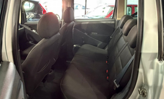 Fiat Idea ELX 1.4 mpi Fire Flex 8V 5p 2010 Flex-10