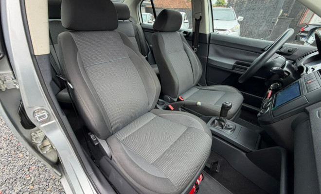 VW - VolksWagen Polo Sedan 1.6 Mi Total Flex 8V 4p 2013 Flex-8