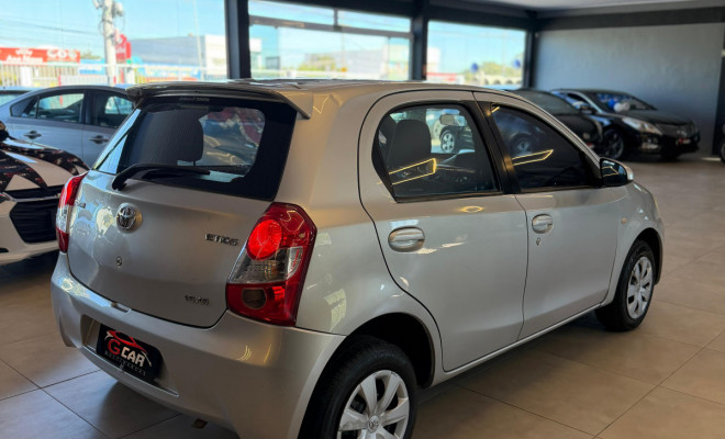 Toyota ETIOS XS 1.5 Flex 16V 5p Mec. 2014 Flex-2