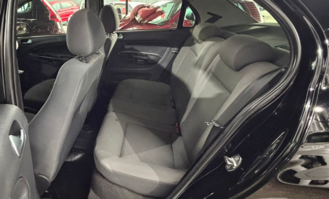 VW - VolksWagen VOYAGE 1.6/1.6 City  Mi Total Flex 8V 4p 2011 Flex-10