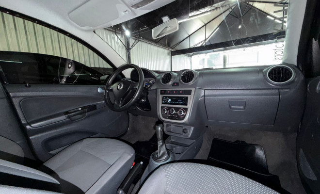 VW - VolksWagen VOYAGE 1.6/1.6 City  Mi Total Flex 8V 4p 2011 Flex-8