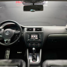 VW - VolksWagen JETTA Highline 2.0 TSI 16V 4p Tiptronic 2013 Flex-0