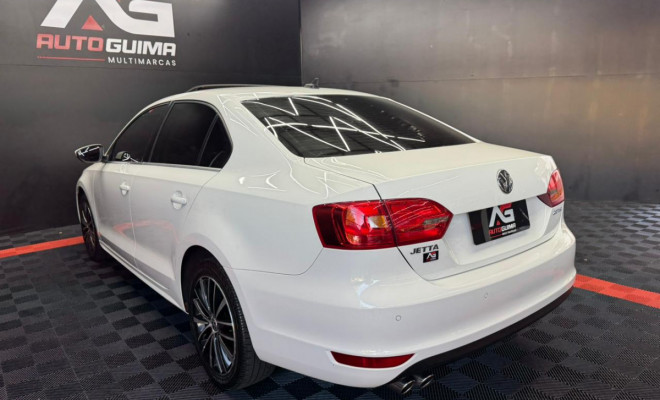 VW - VolksWagen JETTA Highline 2.0 TSI 16V 4p Tiptronic 2013 Flex-16