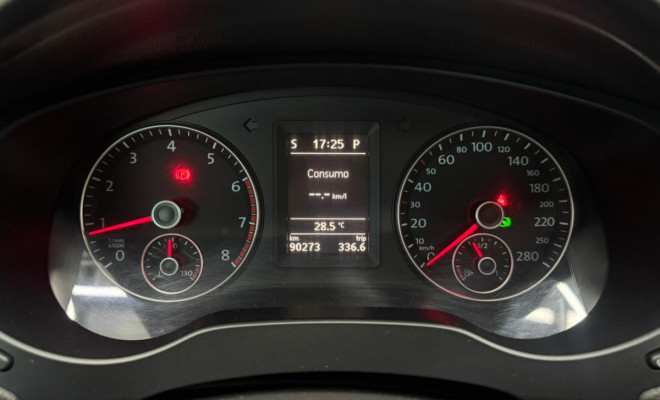 VW - VolksWagen JETTA Highline 2.0 TSI 16V 4p Tiptronic 2013 Flex-9