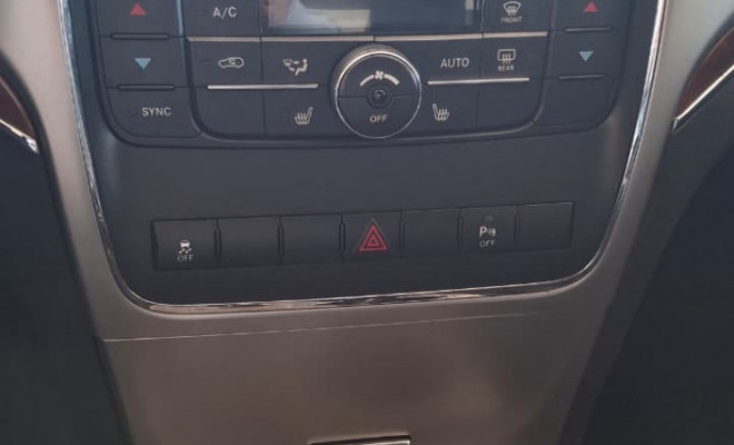 Jeep Grand Cherokee Laredo 3.6 4x4 V6 Aut. 2011 Flex-9
