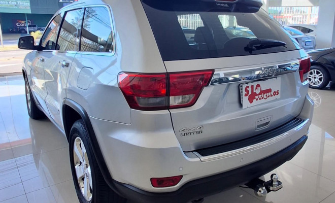 Jeep Grand Cherokee Laredo 3.6 4x4 V6 Aut. 2011 Flex-2