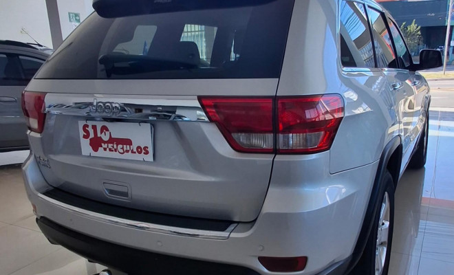 Jeep Grand Cherokee Laredo 3.6 4x4 V6 Aut. 2011 Flex-4