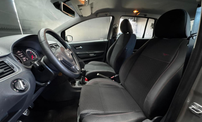 VW - VolksWagen SpaceCross 1.6 Mi Total Flex 8V 2014 Flex-2
