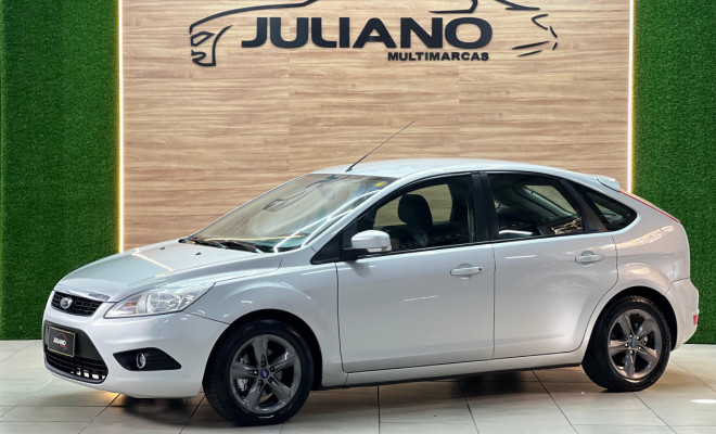 Ford Focus 1.6 S/SE/SE Plus Flex 8V/16V  5p 2013-0