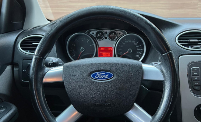 Ford Focus 1.6 S/SE/SE Plus Flex 8V/16V  5p 2013-6