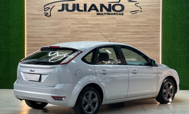 Ford Focus 1.6 S/SE/SE Plus Flex 8V/16V  5p 2013-1