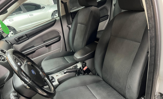 Ford Focus 1.6 S/SE/SE Plus Flex 8V/16V  5p 2013-8