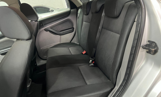 Ford Focus 1.6 S/SE/SE Plus Flex 8V/16V  5p 2013-7
