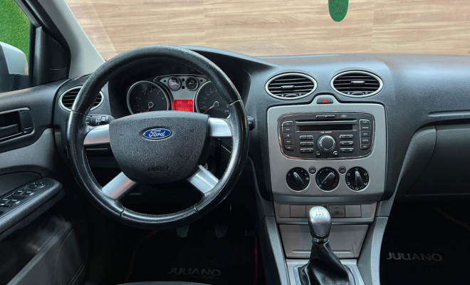 Ford Focus 1.6 S/SE/SE Plus Flex 8V/16V  5p 2013-5