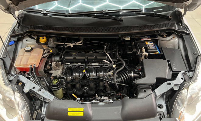 Ford Focus 1.6 S/SE/SE Plus Flex 8V/16V  5p 2013-10