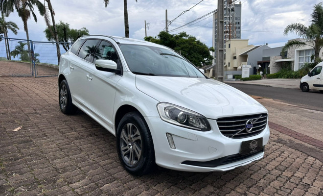 Volvo XC 60 2.0 T5  5p 2015 Gasolina-0
