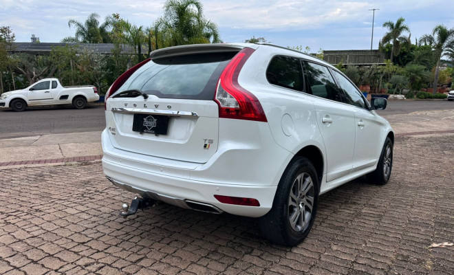 Volvo XC 60 2.0 T5  5p 2015 Gasolina-5