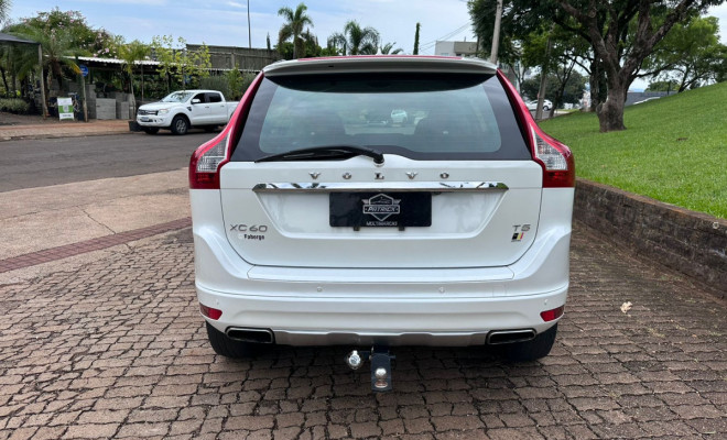 Volvo XC 60 2.0 T5  5p 2015 Gasolina-4