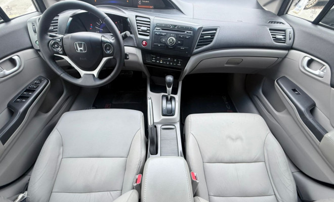 Honda Civic Sedan LXR 2.0 Flexone 16V Aut. 4p 2016 Flex-4