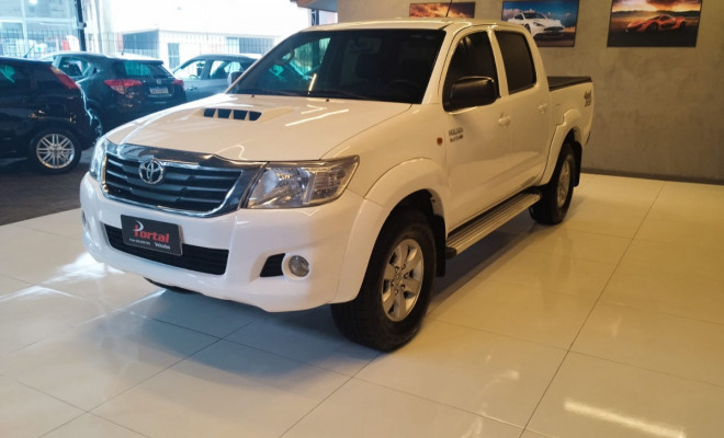 Toyota Hilux CD SR D4-D 4x4 3.0 TDI Dies Aut. 2015 Diesel-2