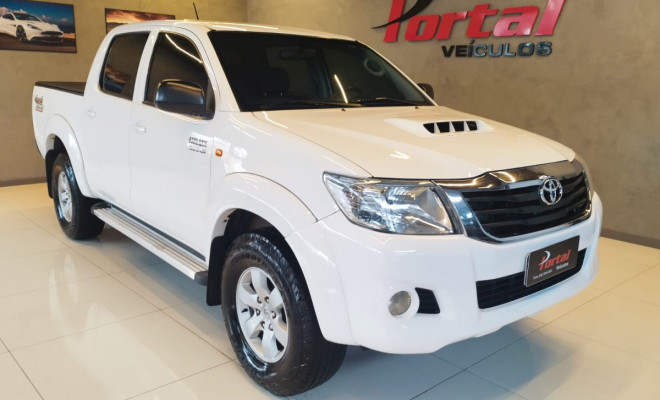 Toyota Hilux CD SR D4-D 4x4 3.0 TDI Dies Aut. 2015 Diesel-0