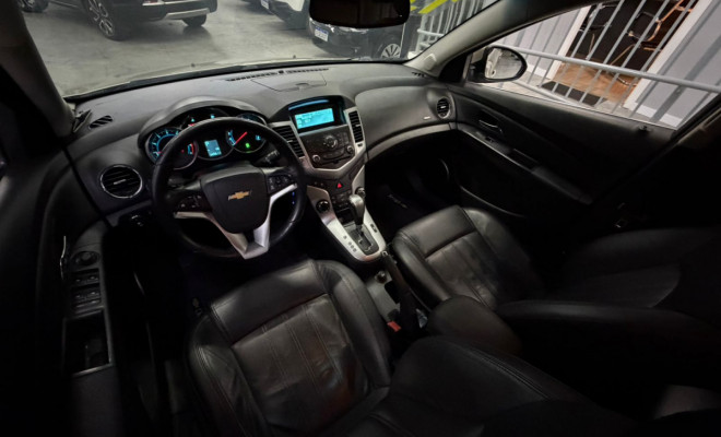GM - Chevrolet CRUZE HB Sport LT 1.8 16V FlexP. 5p Aut 2013 Flex-27