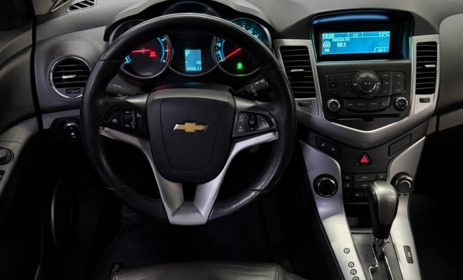 GM - Chevrolet CRUZE HB Sport LT 1.8 16V FlexP. 5p Aut 2013 Flex-9
