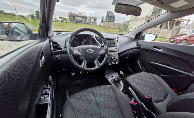 Hyundai HB20X Style 1.6 Flex 16v Mec. 2016 Flex-9