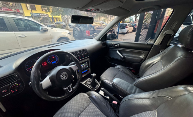 VW - VolksWagen Golf Sportline 1.6 Mi Total Flex 8V 4p 2011 Flex-6