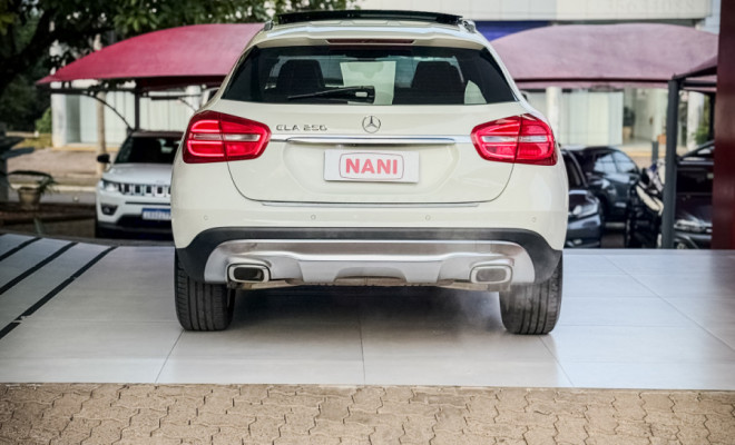 Mercedes-Benz GLA 250 Vision 2.0 TB 16V 211cv Aut. 2015 Gasolina-3