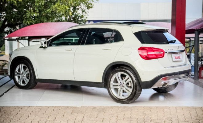 Mercedes-Benz GLA 250 Vision 2.0 TB 16V 211cv Aut. 2015 Gasolina-4