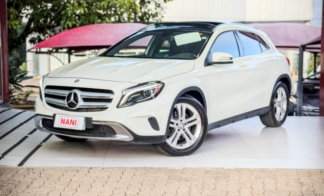 Mercedes-Benz GLA 250 Vision 2.0 TB 16V 211cv Aut. 2015 Gasolina