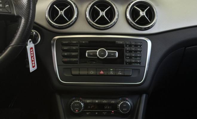 Mercedes-Benz GLA 250 Vision 2.0 TB 16V 211cv Aut. 2015 Gasolina-7