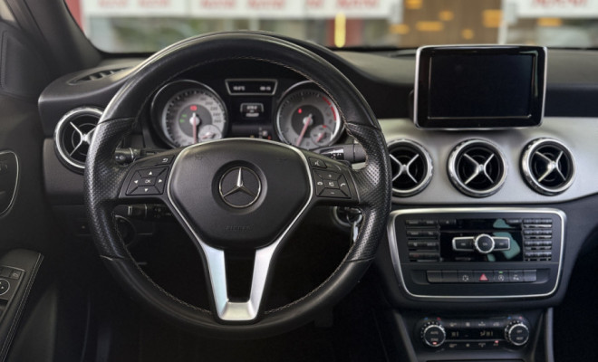 Mercedes-Benz GLA 250 Vision 2.0 TB 16V 211cv Aut. 2015 Gasolina-6