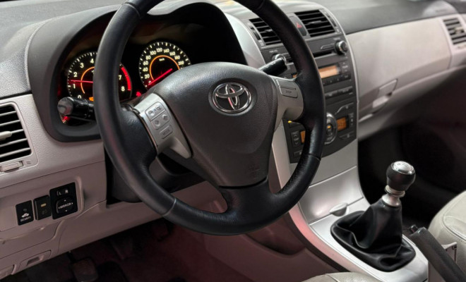 Toyota Corolla XLi 1.8/1.8 Flex 16V Mec. 2013 Flex-9