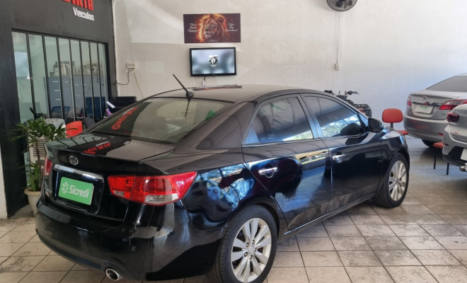 Kia Motors Cerato 1.6 16V Aut. 2012 Gasolina-2