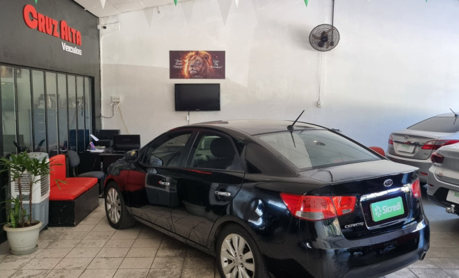 Kia Motors Cerato 1.6 16V Aut. 2012 Gasolina-8