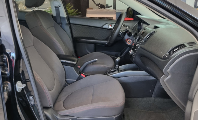 Kia Motors Cerato 1.6 16V Aut. 2012 Gasolina-5