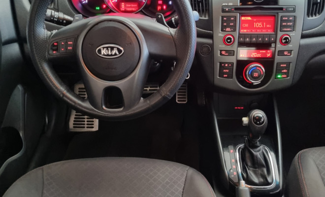 Kia Motors Cerato 1.6 16V Aut. 2012 Gasolina-6