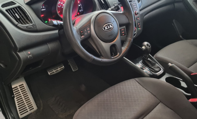 Kia Motors Cerato 1.6 16V Aut. 2012 Gasolina-7