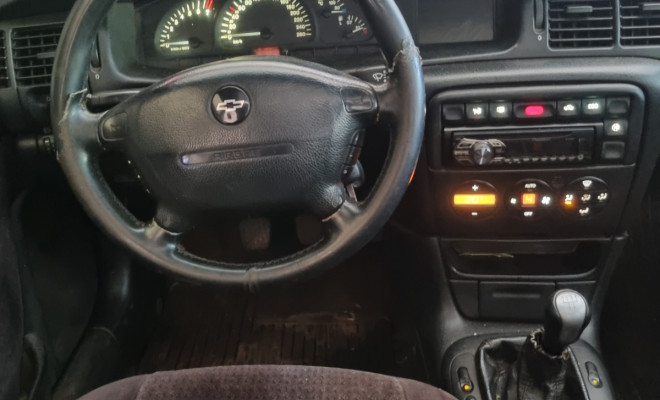 GM - Chevrolet Vectra CD 2.2 16V / 2.0 16V Mec./Aut. 1999 Gasolina-2