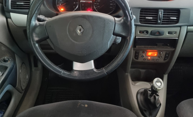 Renault SYMBOL Privilège Hi-Flex 1.6 16V 4p 2011 Flex-5
