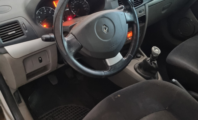 Renault SYMBOL Privilège Hi-Flex 1.6 16V 4p 2011 Flex-6