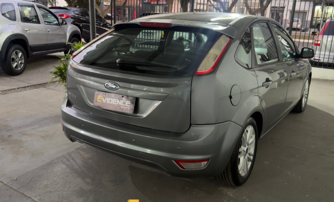 Ford Focus 1.6 S/SE/SE Plus Flex 8V/16V  5p 2013 Flex-2
