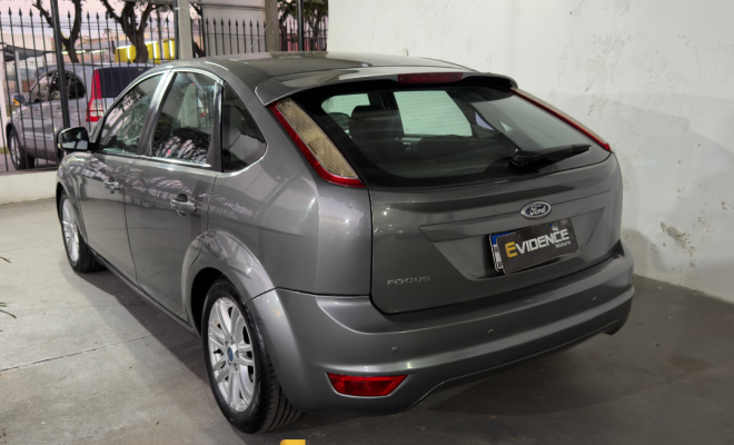 Ford Focus 1.6 S/SE/SE Plus Flex 8V/16V  5p 2013 Flex-1