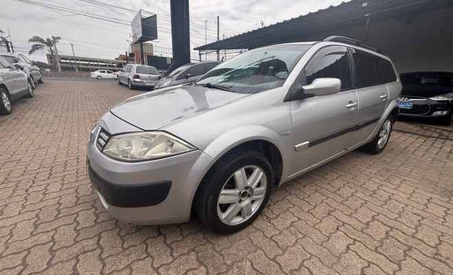Renault Megane Grand Tour Dynamique 2.0 16V Mec. 2009 Gasolina